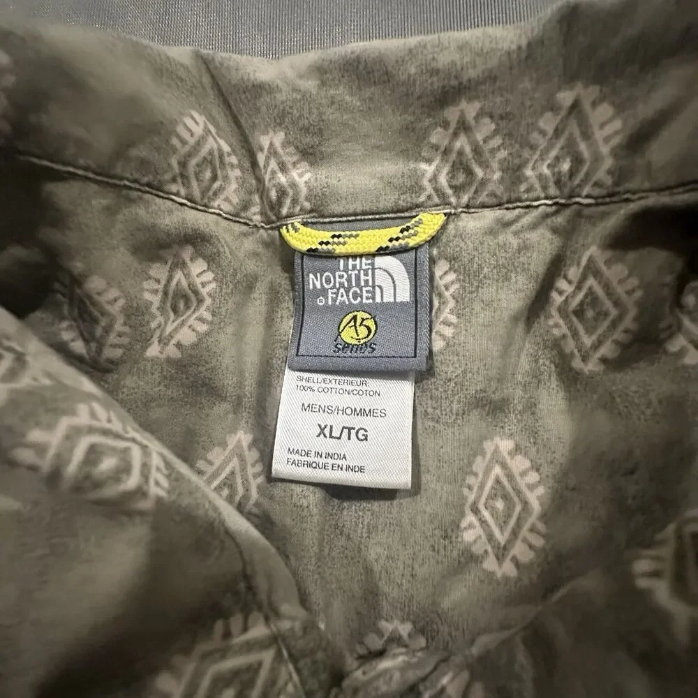 The North Face A5 Series Shirt Mens XL Short Sleeve Western Aztec Hiking Button